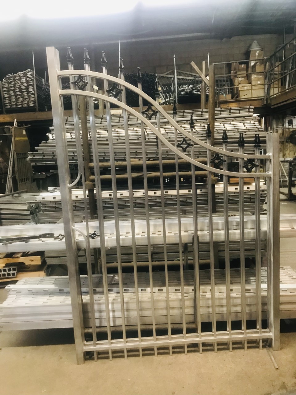 Custom metal gate design